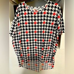 Red and black XL LuluRoe shirt.